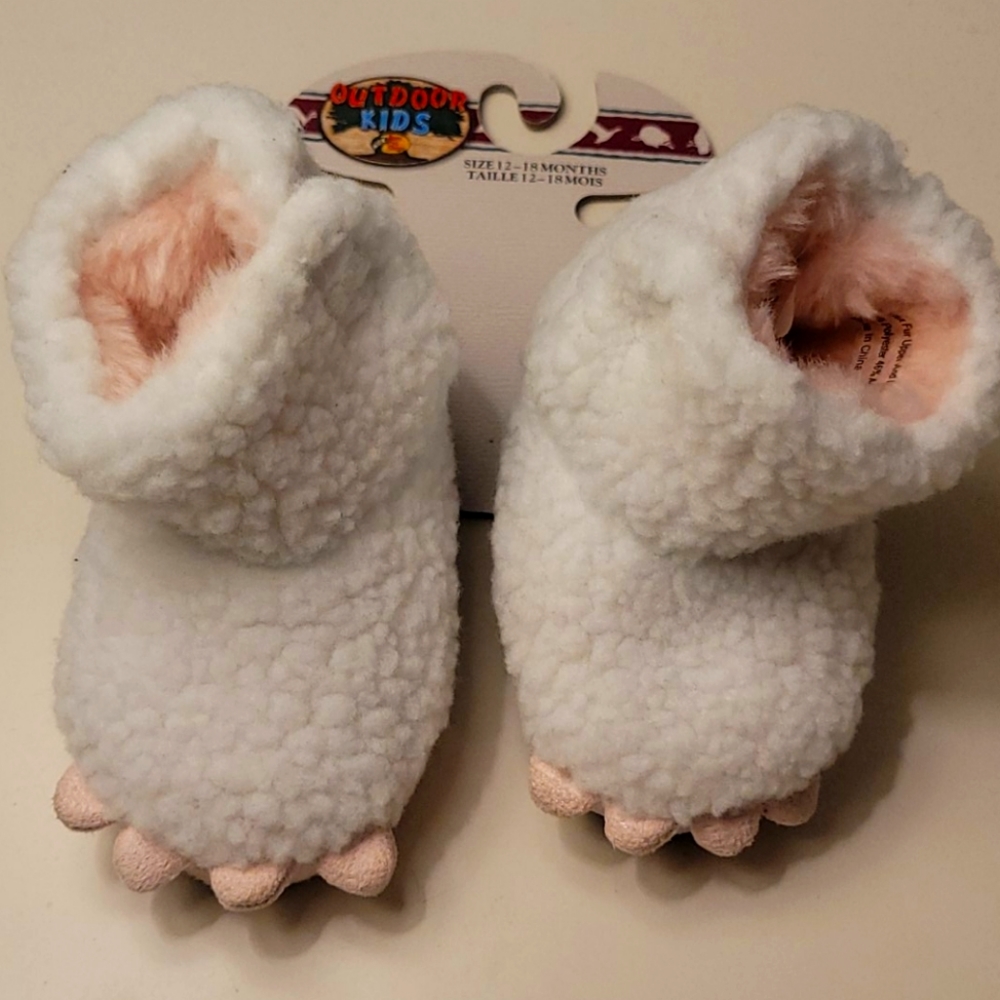 Fleece lining slippers Size 12-18 Months